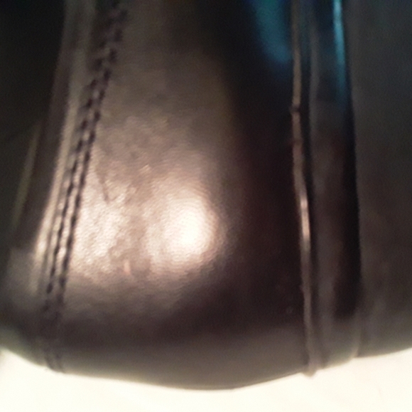 Clark's Black Ruched Leather Loafers - Picture 10 of 16